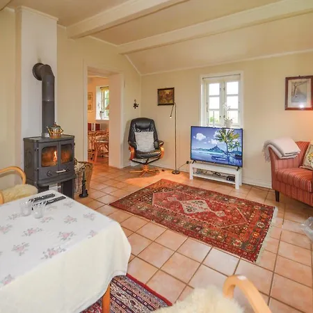 Three-bedroom Holiday In Farso *