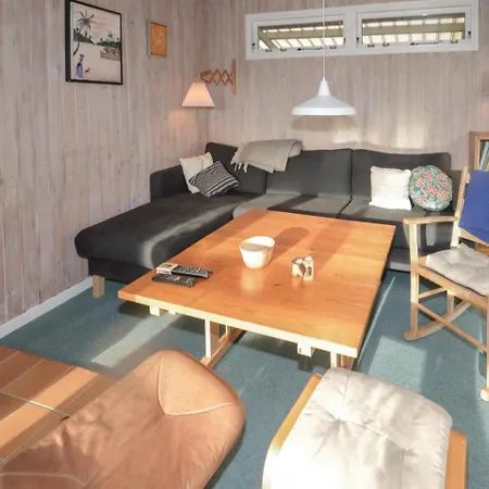 Three-bedroom Holiday In Farso Louns